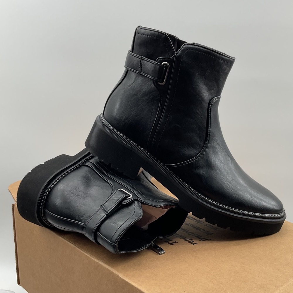 Naturalizer Black Faux Leather Lug Sole Platform Ankle Boots Womens 8.5M Buckle